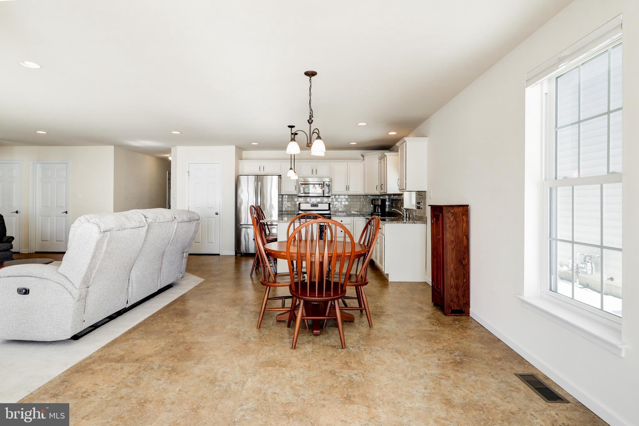 79 Pleasant Road Gordonville, PA 17529 - Photo 16 of 47 Dining Area