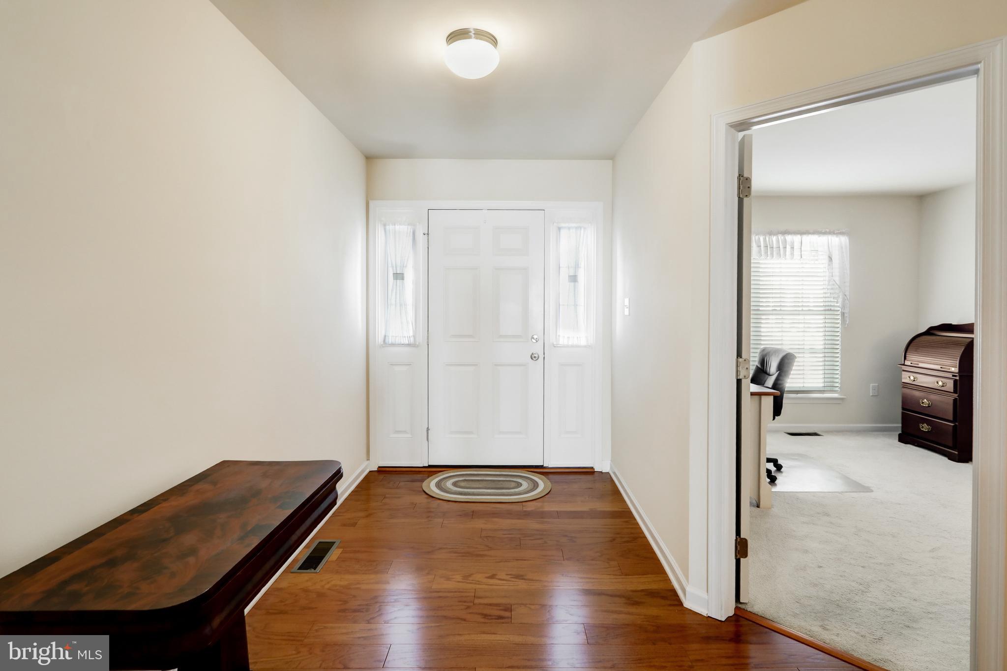 79 Pleasant Road Gordonville, PA 17529 - Photo 3 of 47 Foyer