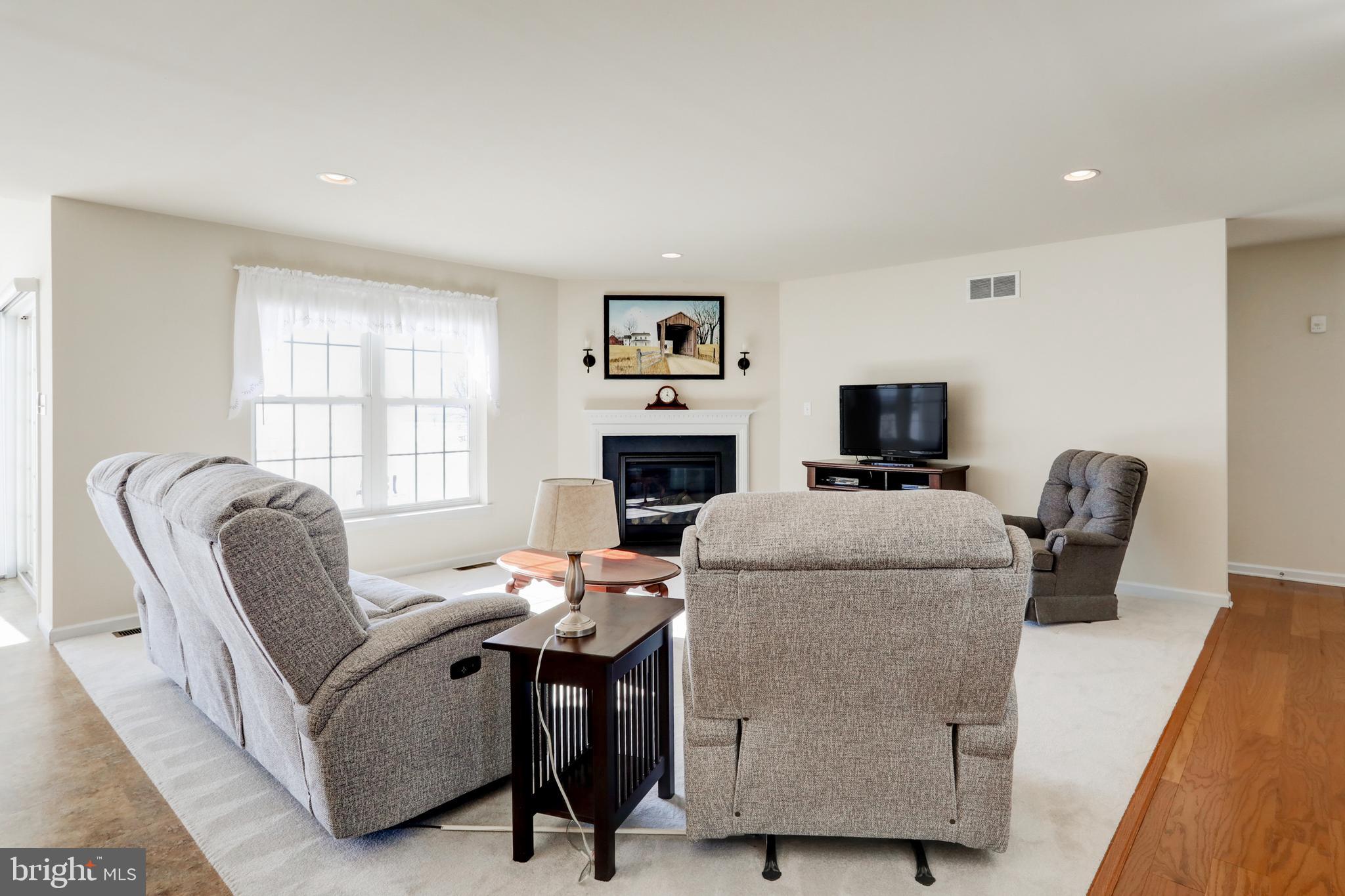 79 Pleasant Road Gordonville, PA 17529 - Photo 10 of 47 Living Room