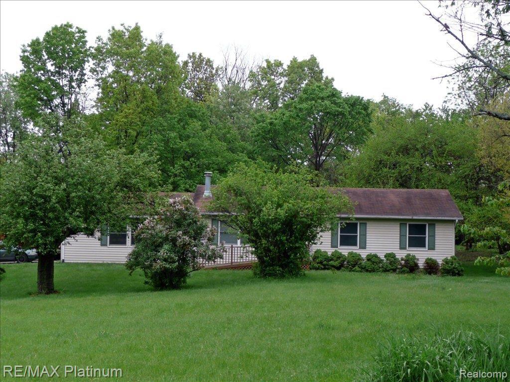 6498 Brighton Road Brighton, MI 48116 - Photo 1 of 5 6498 Brighton Road