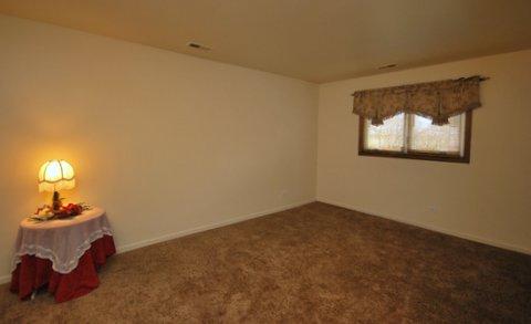 9136 South Pulaski Road, Unit 2E Oak Lawn, IL 60453 - Photo 12 of 16