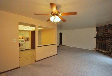 9136 South Pulaski Road, Unit 2E Oak Lawn, IL 60453 - Photo 5 of 16