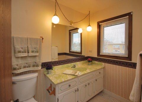 9136 South Pulaski Road, Unit 2E Oak Lawn, IL 60453 - Photo 8 of 16