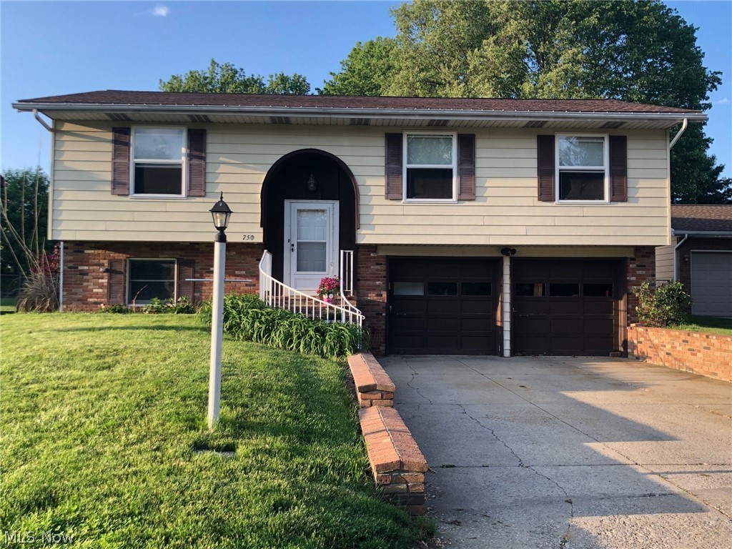 750 Brush Road Ravenna, OH 44266 - Photo 3 of 27 Gallery Image 3
