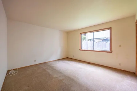 $1,487,000 | 583 Sierra Street, Moss Beach, CA 94038