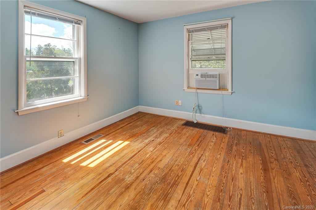 7 West Raleigh Road Asheville, NC 28803 - Photo 13 of 37 Gallery Image 13