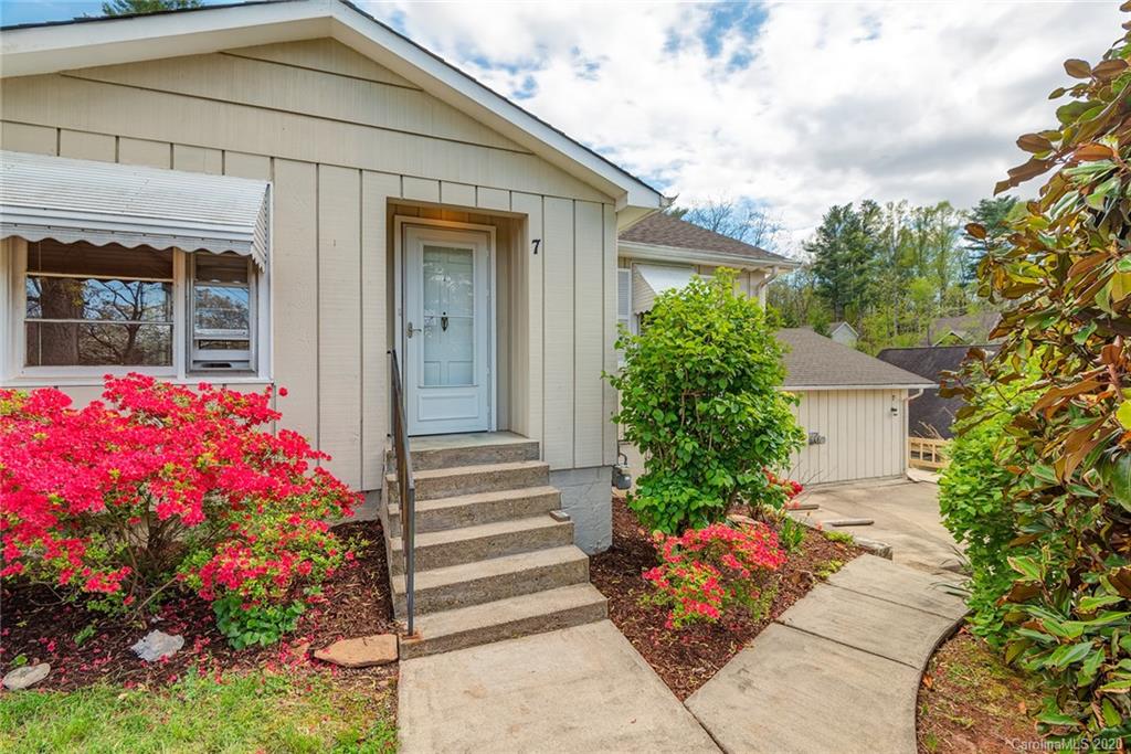 7 West Raleigh Road Asheville, NC 28803 - Photo 36 of 37 Gallery Image 36