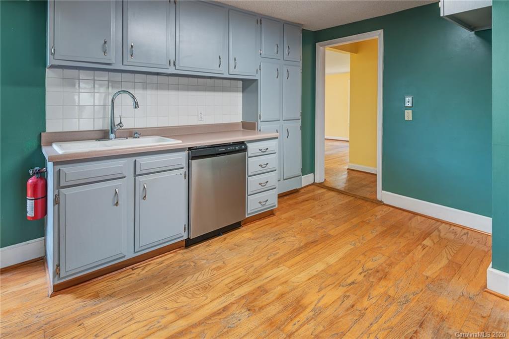 7 West Raleigh Road Asheville, NC 28803 - Photo 7 of 37 Gallery Image 7