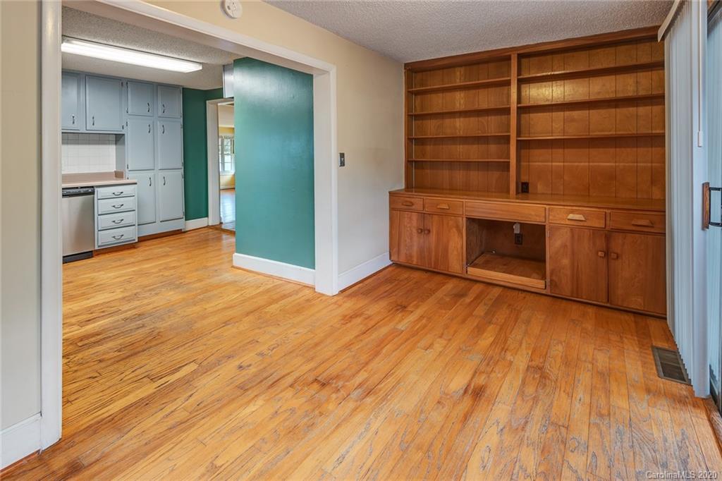 7 West Raleigh Road Asheville, NC 28803 - Photo 10 of 37 Gallery Image 10