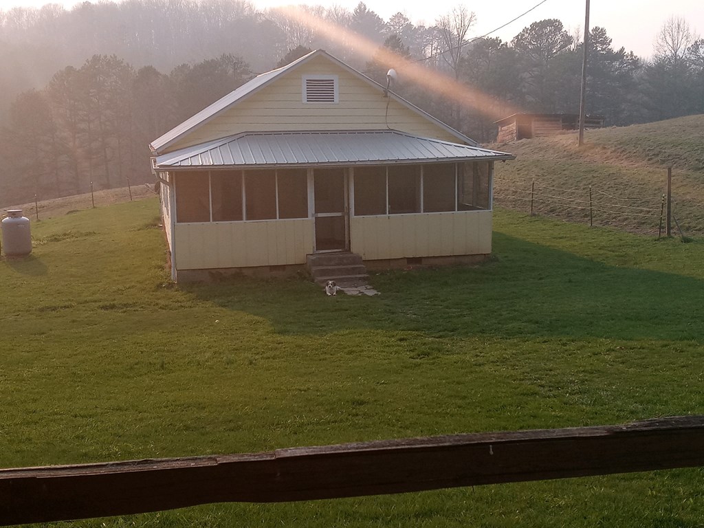 174 Two Springs Road Young Harris, GA 30582 - Photo 4 of 15 Gallery Image 4