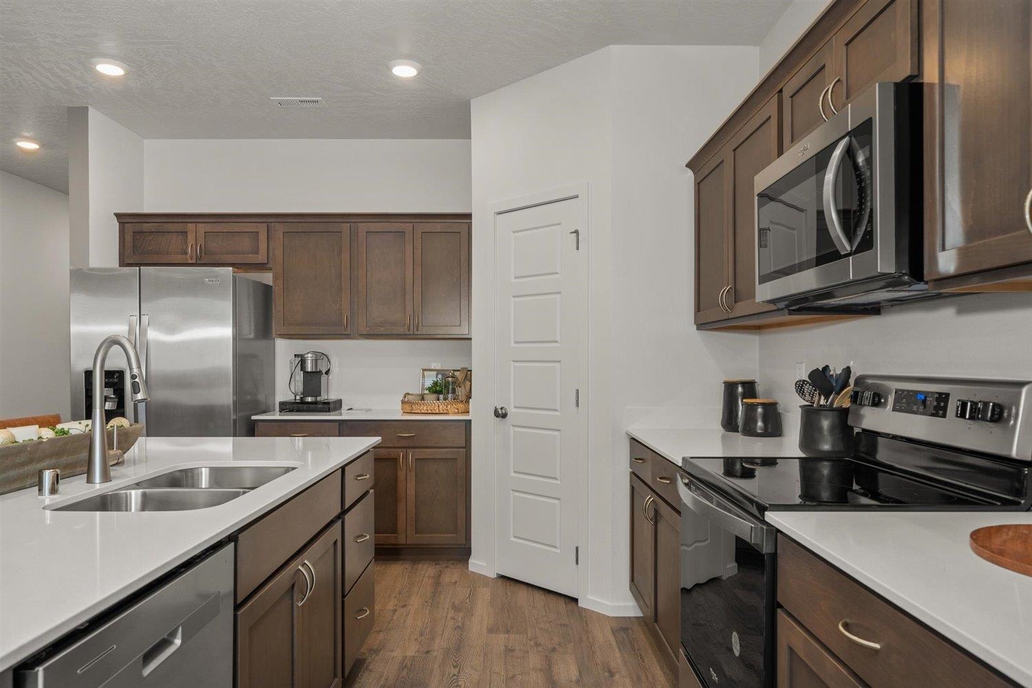 3516 South McCabe Lane Spokane, WA 99206 - Photo 10 of 47