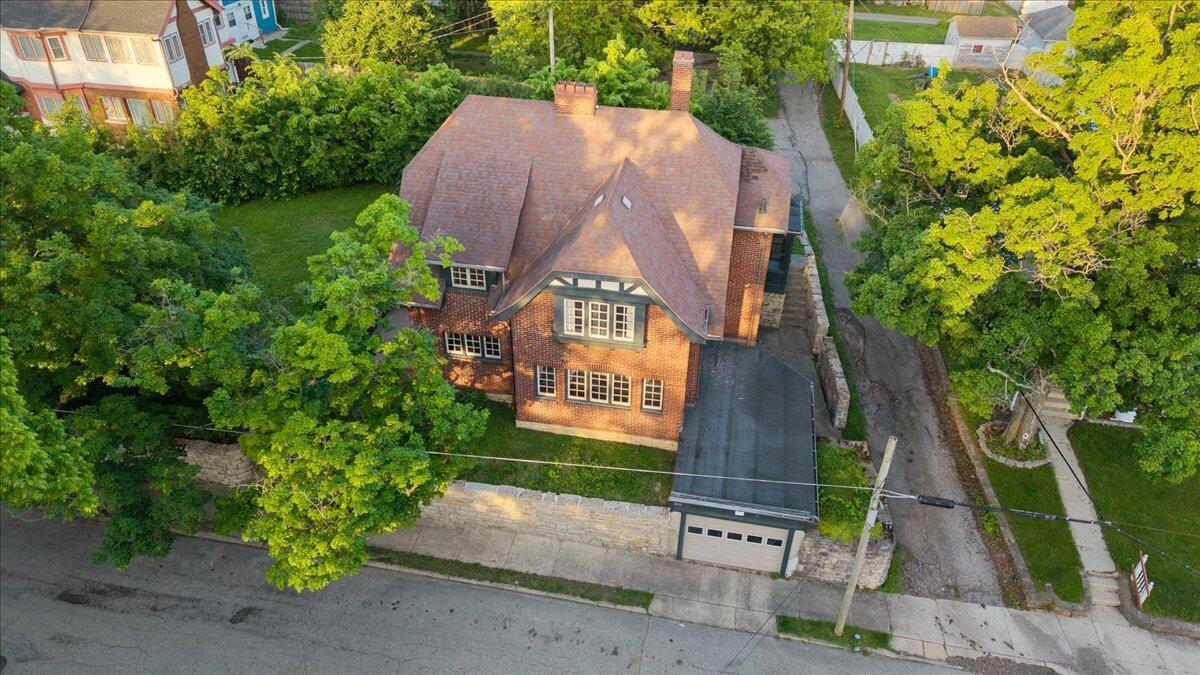 218 Forrest Avenue Springfield, OH 45505 - Photo 3 of 67