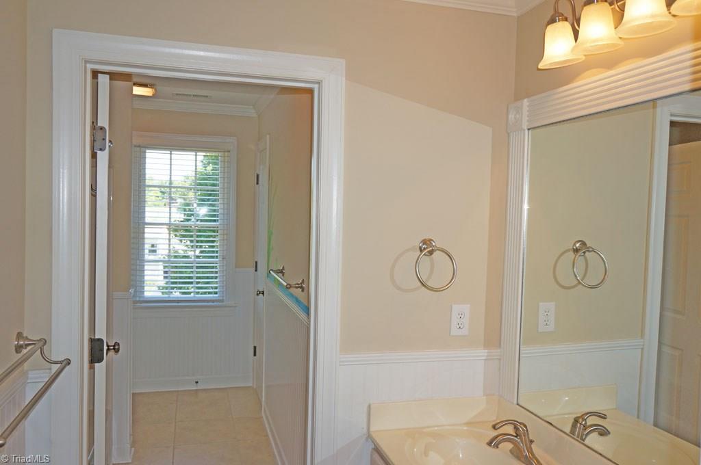 5250 Mountain View Road Winston-Salem, NC 27104 - Photo 16 of 26 Upstairs bathroom.