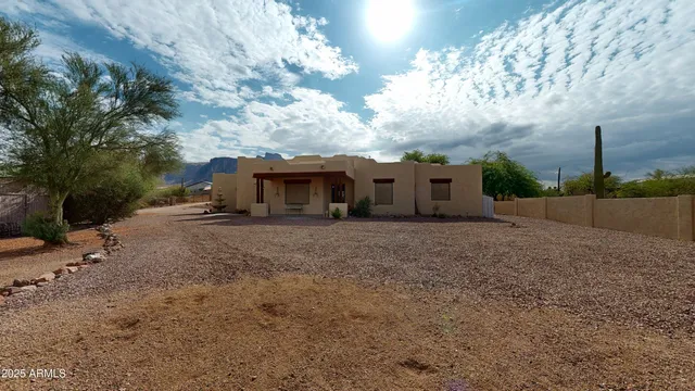 $749,900 | 463 North Mountain View Road, Apache Junction, AZ 85119
