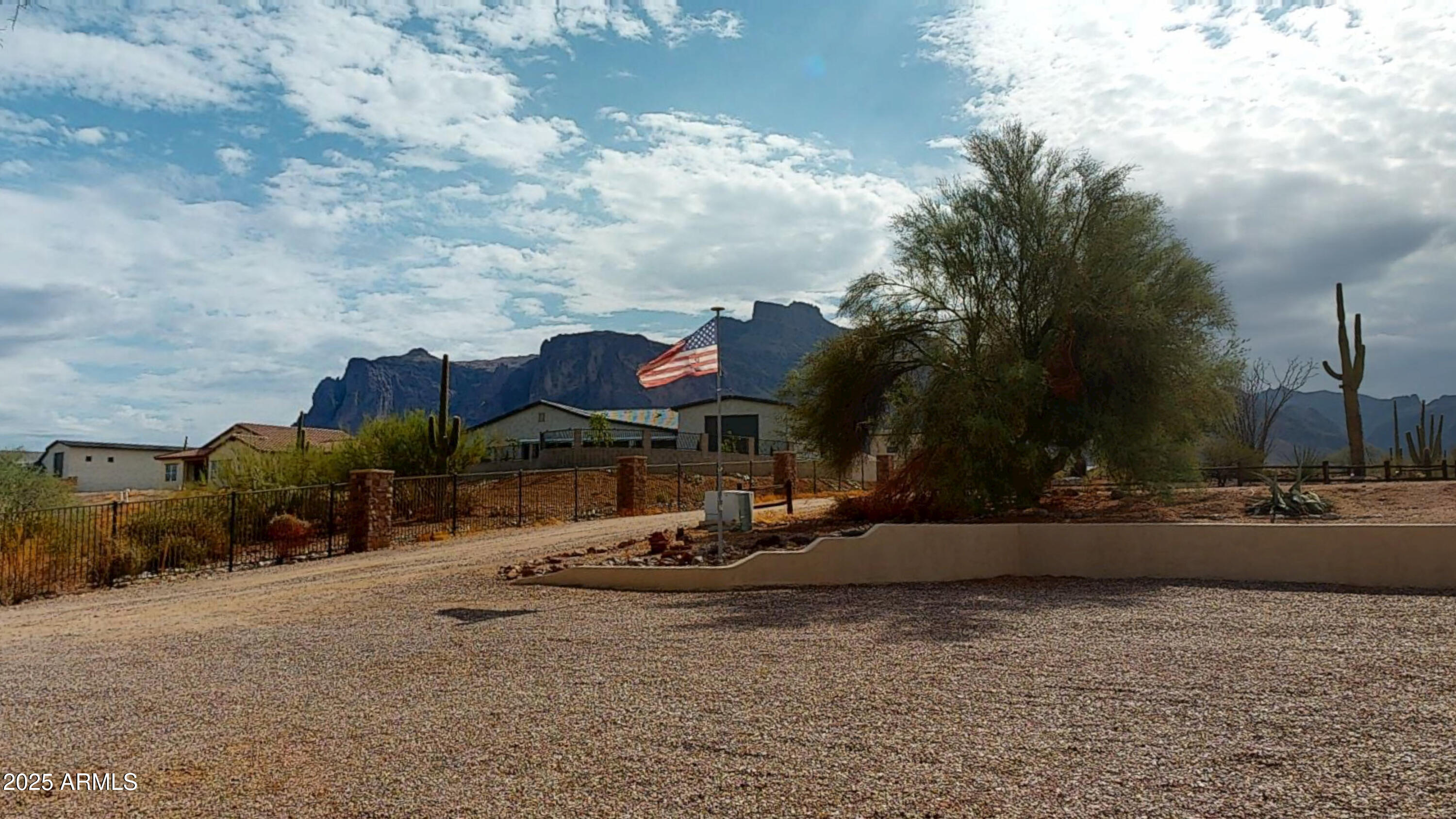 463 North Mountain View Road Apache Junction, AZ 85119 - Photo 19 of 20 VIEW FROM SIDE YARD