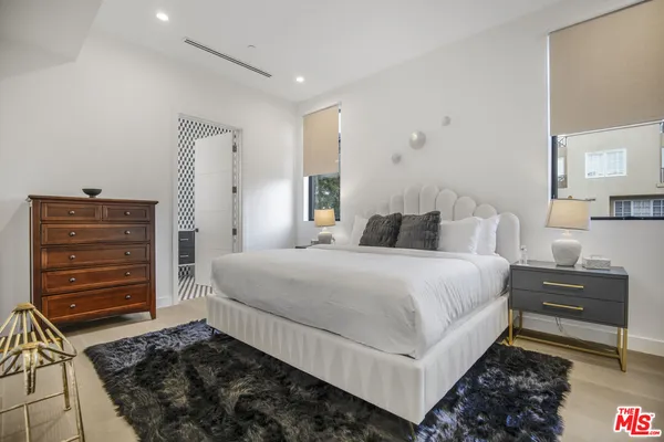 $17,950 | 10563 Ashton Avenue, Unit 3, Los Angeles, CA 90024