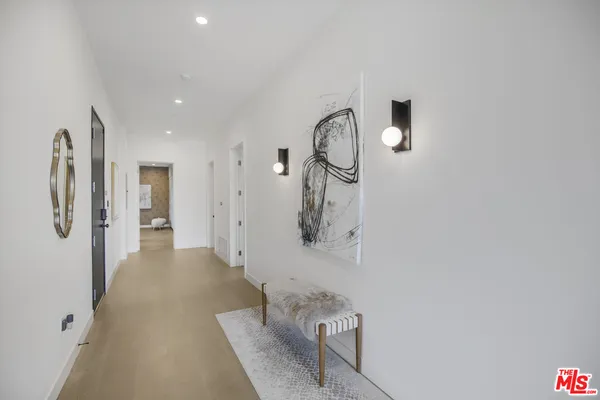 $17,950 | 10563 Ashton Avenue, Unit 3, Los Angeles, CA 90024