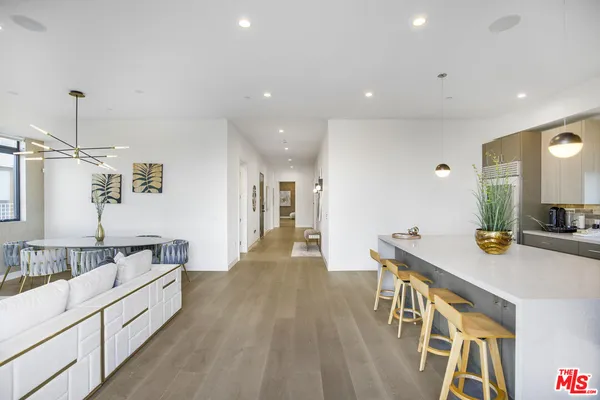 $17,950 | 10563 Ashton Avenue, Unit 3, Los Angeles, CA 90024