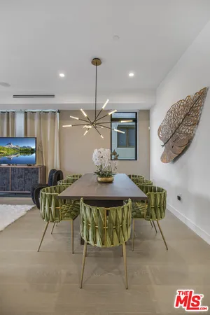 $17,950 | 10563 Ashton Avenue, Unit 3, Los Angeles, CA 90024