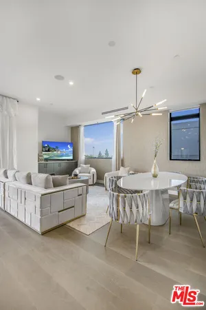 $17,950 | 10563 Ashton Avenue, Unit 3, Los Angeles, CA 90024