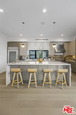 $17,950 | 10563 Ashton Avenue, Unit 3, Los Angeles, CA 90024