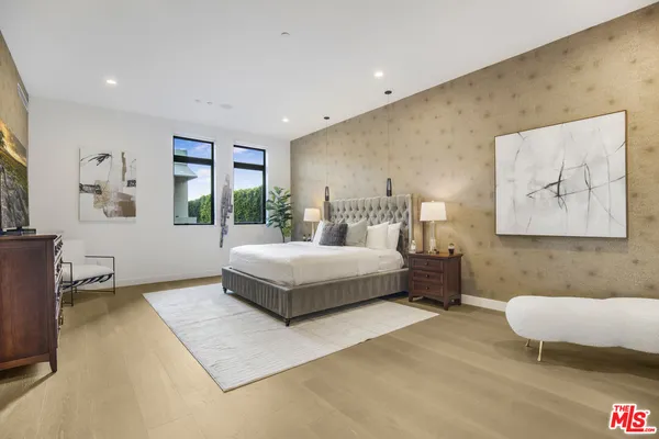 $17,950 | 10563 Ashton Avenue, Unit 3, Los Angeles, CA 90024