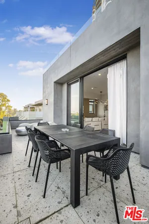 $17,950 | 10563 Ashton Avenue, Unit 3, Los Angeles, CA 90024