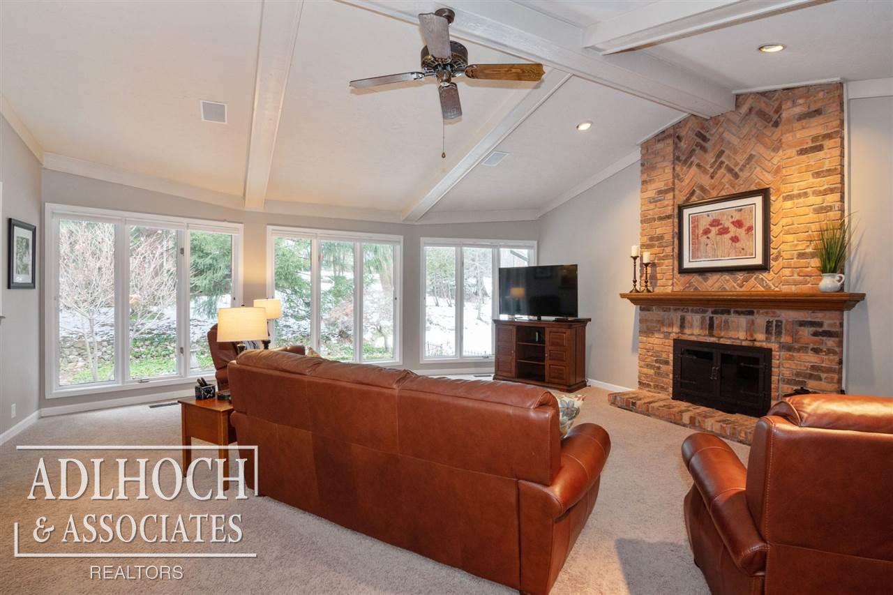 3035 Kenwood Drive Rochester, MI 48309 - Photo 8 of 30 50009100-7.JPG