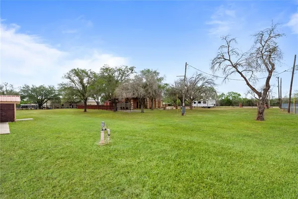 $594,000 | 230 Cr 3071, Orange Grove, TX 78372