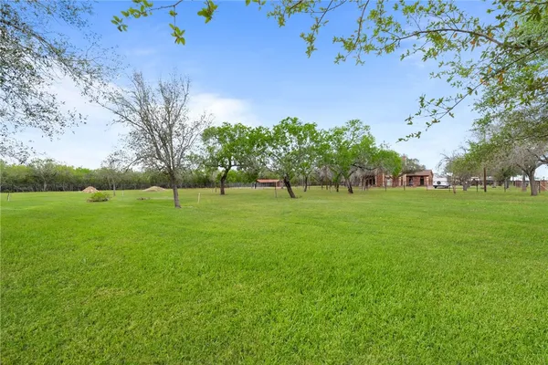 $594,000 | 230 Cr 3071, Orange Grove, TX 78372