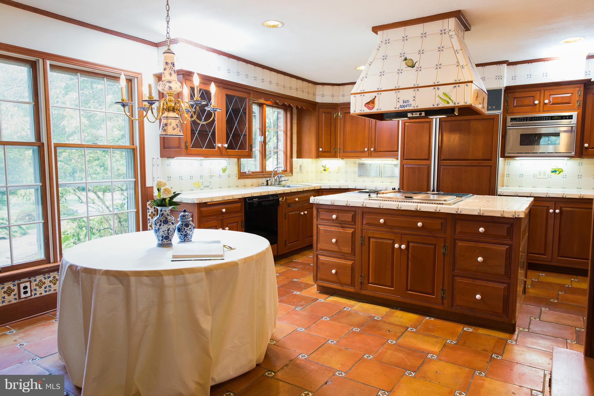 3206 Vance Road Monkton, MD 21111 - Photo 11 of 30 Large Kitchen with a Breakfast area