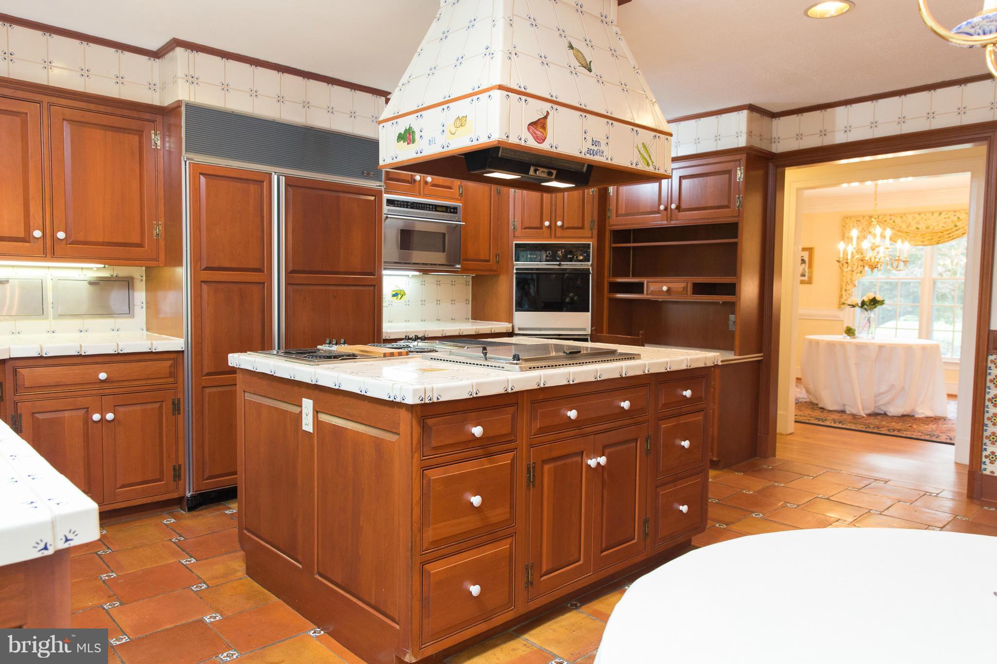3206 Vance Road Monkton, MD 21111 - Photo 12 of 30 Large Kitchen with Island