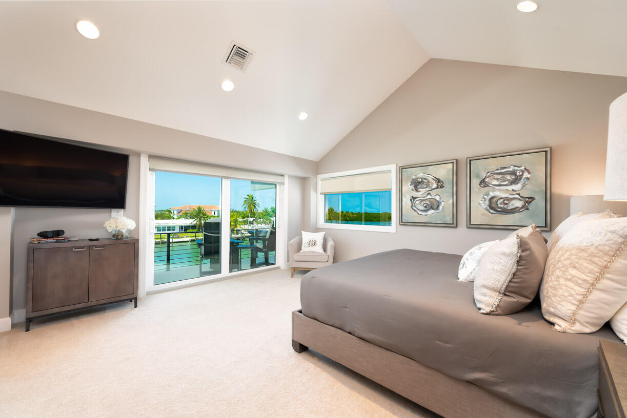 116 Ave G Marathon, FL 33050 - Photo 16 of 68 Primary Bedroom