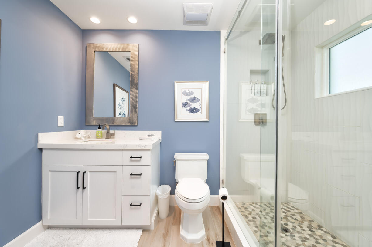 116 Ave G Marathon, FL 33050 - Photo 28 of 68 Guest Bathroom 2