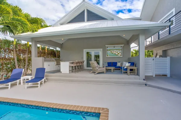 $4,900,000 | 116 Ave G, Marathon, FL 33050