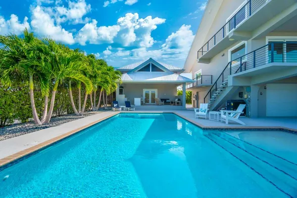 $4,900,000 | 116 Ave G, Marathon, FL 33050
