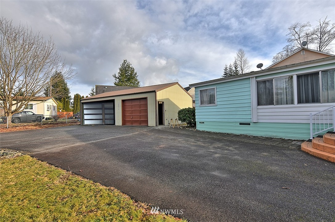 10013 Montana Road Everett, WA 98204 - Photo 1 of 22 Gallery Image 1