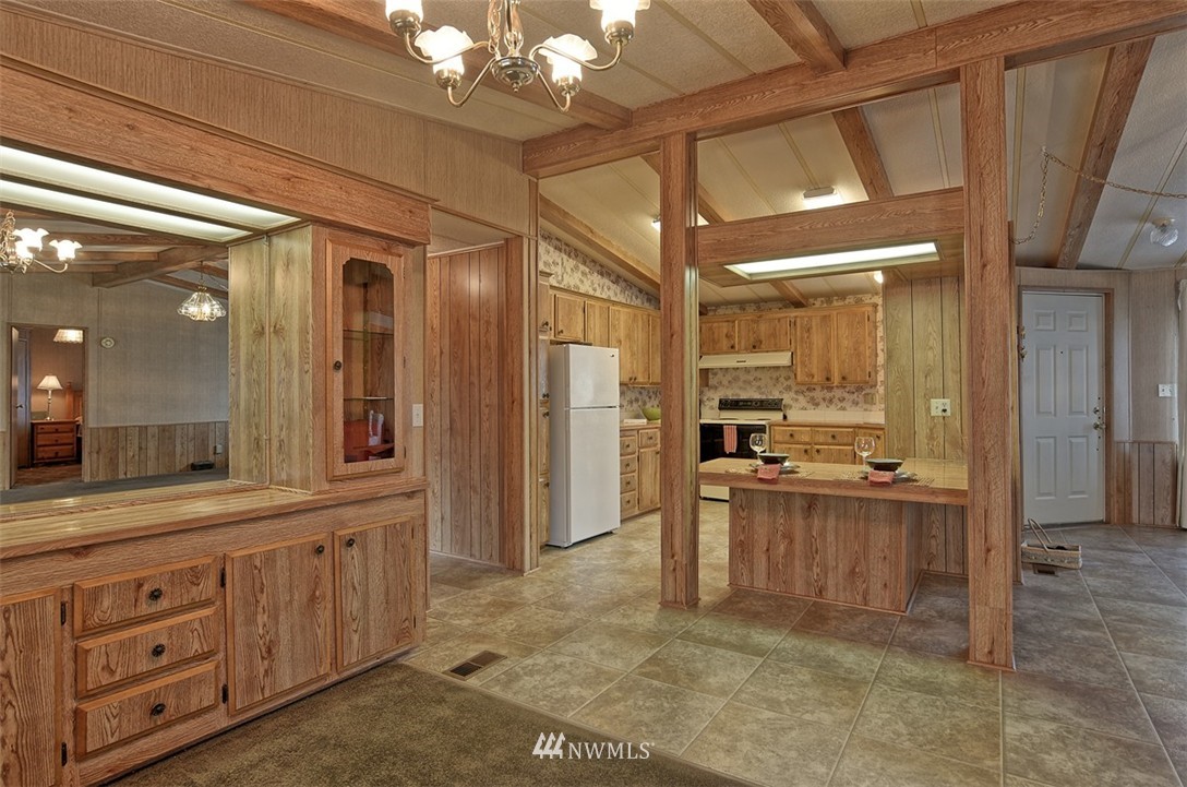 10013 Montana Road Everett, WA 98204 - Photo 7 of 22 Gallery Image 7