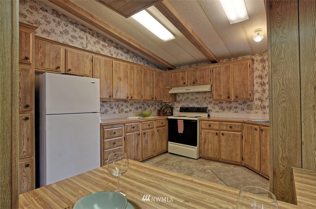 10013 Montana Road Everett, WA 98204 - Photo 8 of 22 Gallery Image 8