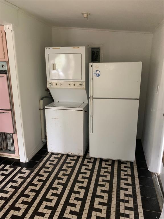 1063 40th Street Sarasota, FL 34234 - Photo 6 of 13