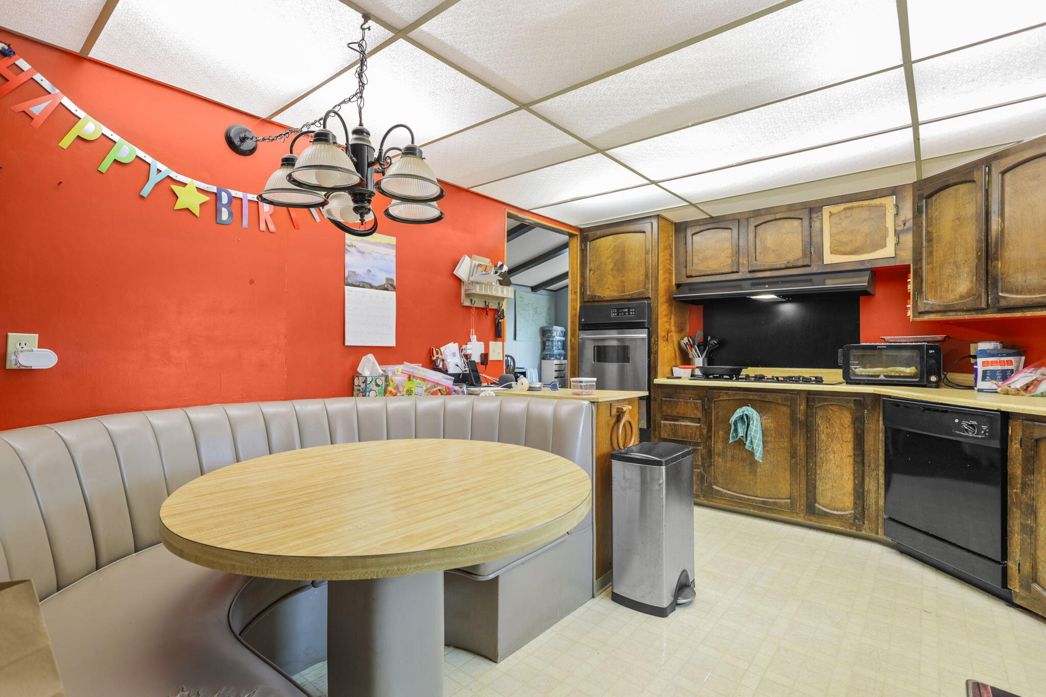 5722 Happy Valley Road Anderson, CA 96007 - Photo 9 of 29 Kitchen