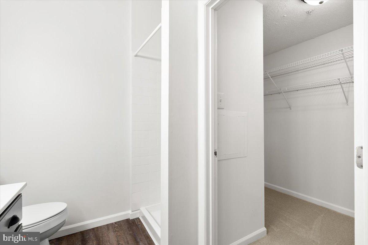 6570 Ellington Way Frederick, MD 21703 - Photo 20 of 39 En-suite walk-in closet