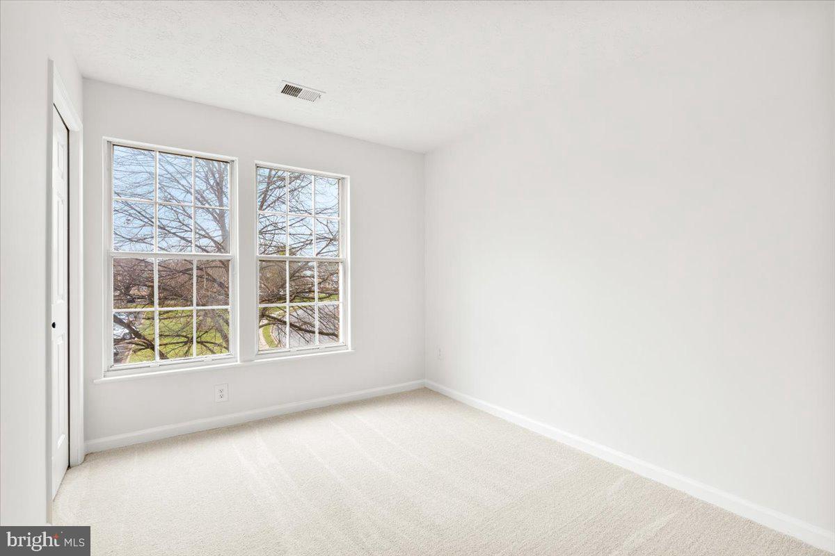 6570 Ellington Way Frederick, MD 21703 - Photo 21 of 39 Second bedroom
