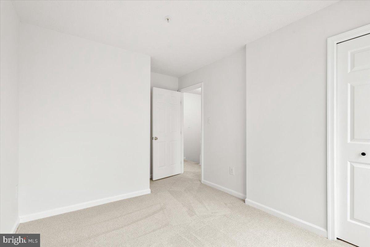6570 Ellington Way Frederick, MD 21703 - Photo 22 of 39 Second bedroom