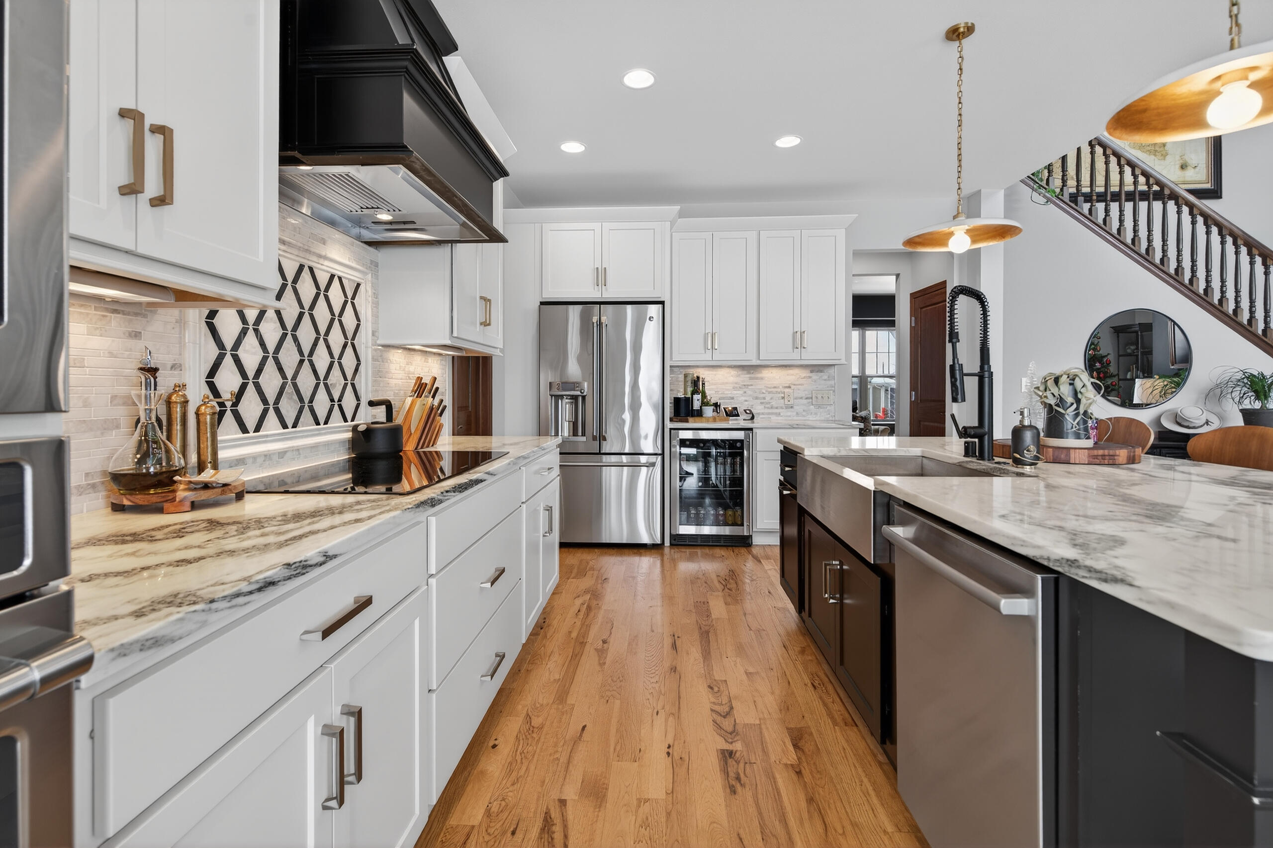 W79N417 Ridgeway Lane Cedarburg, WI 53012 - Photo 13 of 35 Kitchen