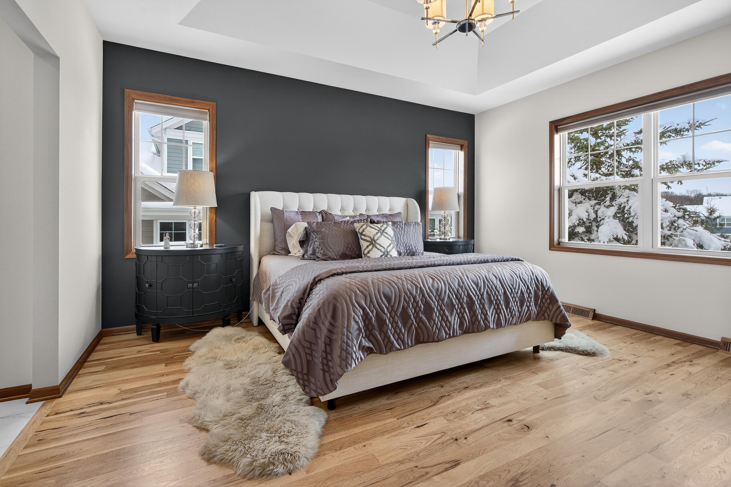 W79N417 Ridgeway Lane Cedarburg, WI 53012 - Photo 16 of 35 Main Bedroom