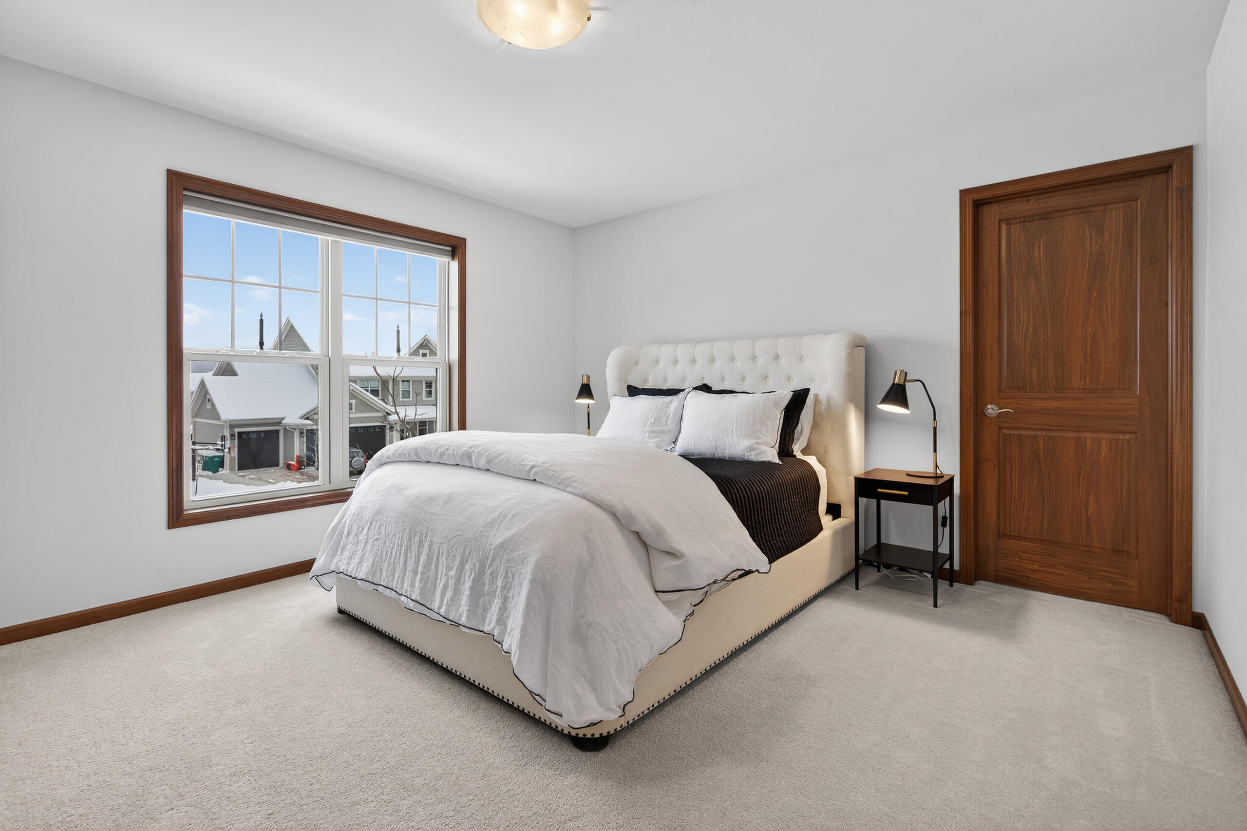 W79N417 Ridgeway Lane Cedarburg, WI 53012 - Photo 23 of 35 Bedroom 2