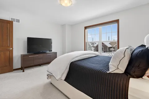 $1,039,900 | W79N417 Ridgeway Lane, Cedarburg, WI 53012