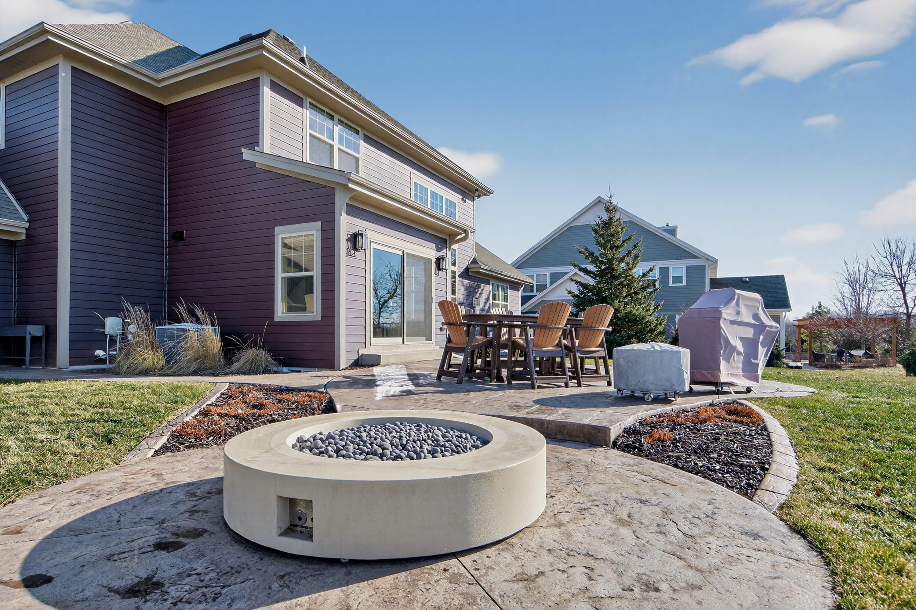 W79N417 Ridgeway Lane Cedarburg, WI 53012 - Photo 31 of 35 Backyard