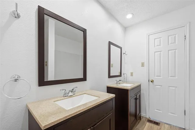 $1,250 | 2710 Wimbledon Court, Unit D, Garland, TX 75041